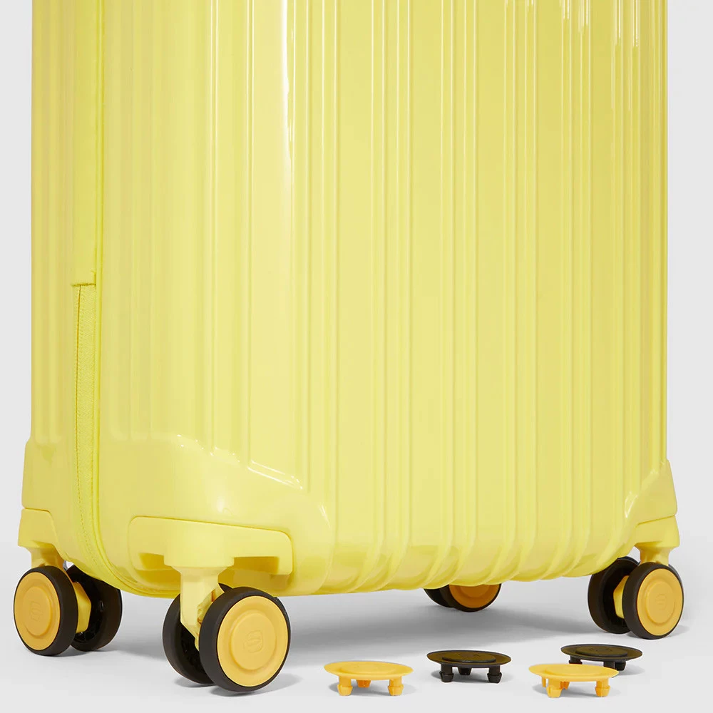 Dettaglio ruote Trolley Medio Rigido Piquadro Giallo 4 ruote PQ-Light BV6393PQLS3